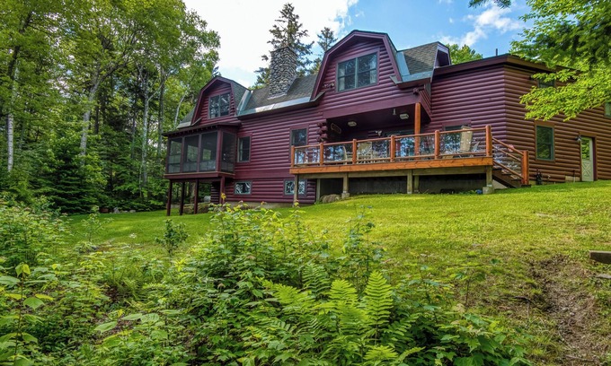Rangeley Plantation Casa | Salones en Mooselookmeguntic - Hermosa casa de registro en el lago Mooselookmeguntic
