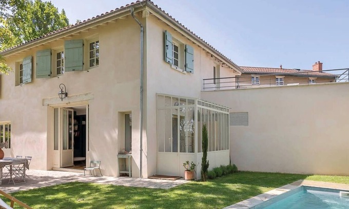 Saint-Genis-Laval Casa | Hamac Suites - Villa Alpille - 7 travelers