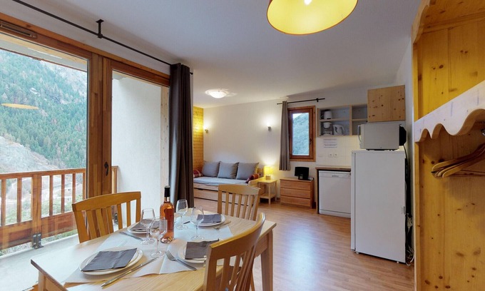 Orelle Apartamento | Hameau 8 101 - SPA & PISCINE studio 4 pers.