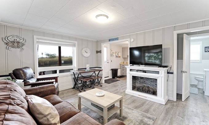 Rockaway Beach Condominio | Hamilton's Home at The Getaway I Dog Friendly - Easy beach access and parking