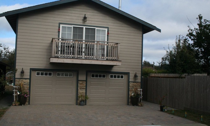 McKinleyville Cabaña | Hammond Trail Cottage