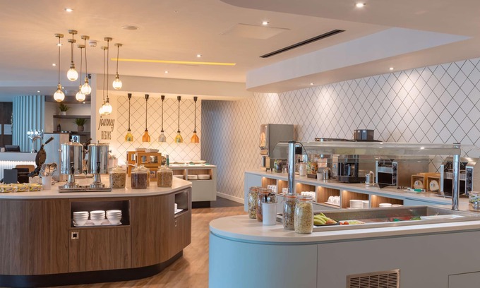 Ashford Hotel | Hampton by Hilton Ashford International