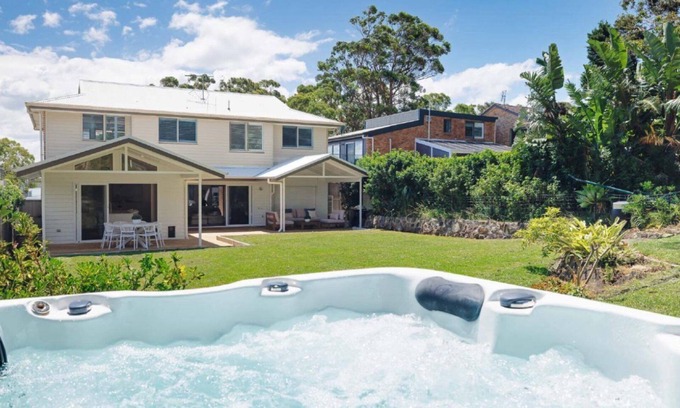 Killcare Heights Casa | 'Hampton Heights' by Accom Holidays