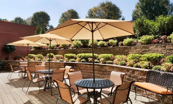 Queens Hotel | Hampton Inn New York - LaGuardia Airport