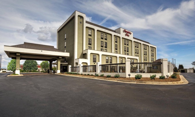 Concord Hotel | Hampton Inn & Suites Concord-Charlotte