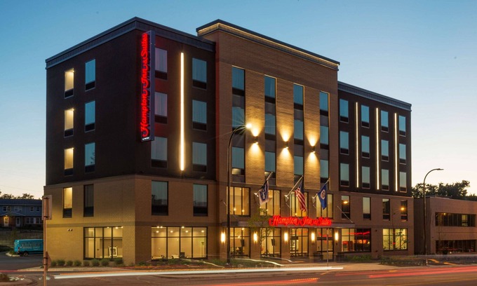 Prospect Park Hotel | Hampton Inn & Suites Minneapolis University Area