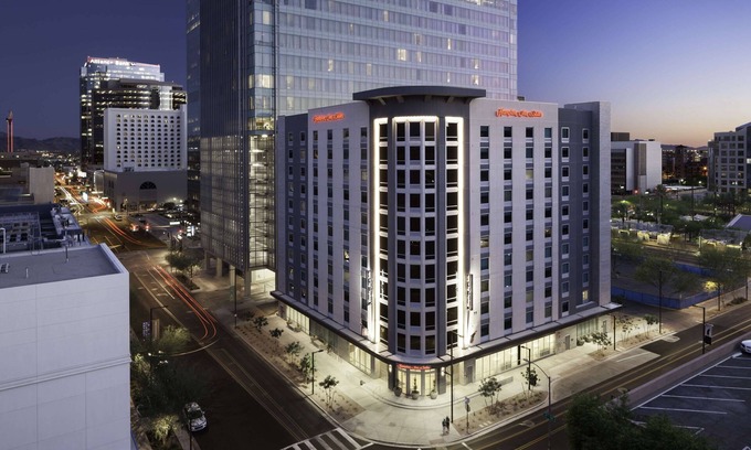 Downtown Phoenix Hotel | Hampton Inn & Suites Phoenix Downtown