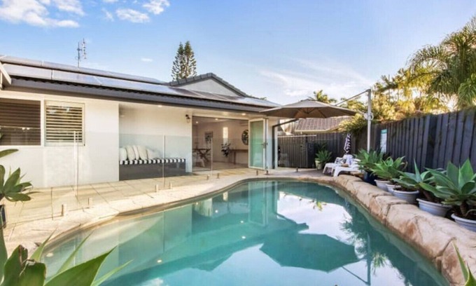 Robina Casa | Hampton Style Luxury House Private Pool Robina