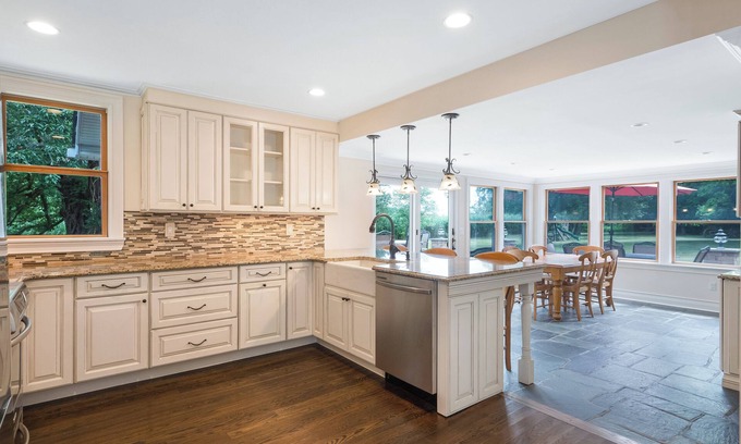 Remsenburg Casa | Hamptons Home! 3 bedroom / 3 bath, 1.4 acres, South of S Country Rd, Remsenburg