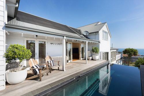Mount Martha Casa | Hamptons Retreat - Stunning Panoramic Water Views and Pool