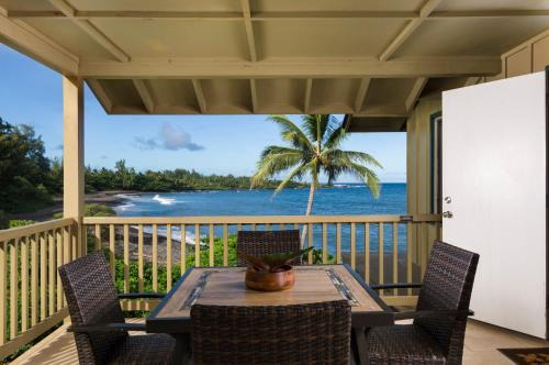 Hana Apartamento | Hana Kai Maui - #4 Nanuʻalele Oceanfront 1 BR
