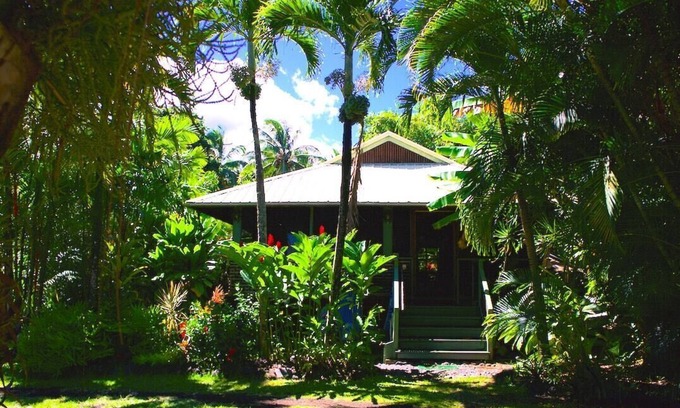 Puuiki Casa | Bungalow Hana Ocean Palms