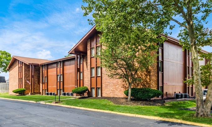 Northwest Columbus Apartamento | Hancock Park Furnished 2 beds, free WIFI & Parking