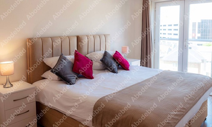 Hemel Hempstead Casa | Handleys Ct, Apt 57 Spacious 2 Bed/2 Bath Apartment in Town Centre Location