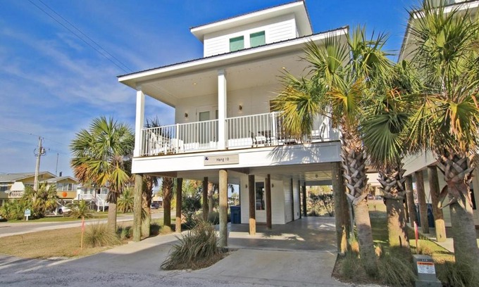 Gulf Shores Casa | Hang 10 East Point Cottages Unit H by Youngs Suncoast