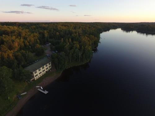 Barnum Cabina | Hanging Horn Lakeside Resort