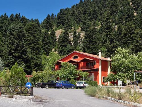 Karpenisi Casa | Hani Mpagasaki