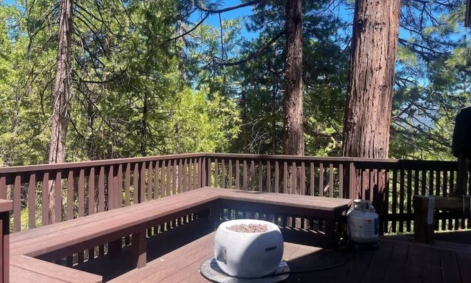 Cold Springs Casa | Hank`s Pinecrest Chalet