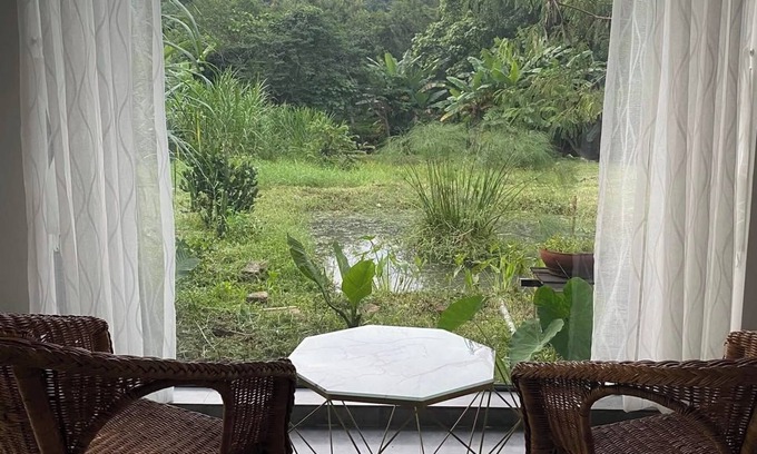 Buon Ma Thuot Otro | Hannah Garden is the house at the foot of the hill by the stream, pet friendly.