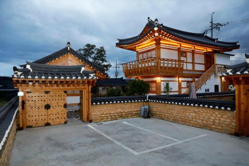 Gyeongju Casa | Hanok stay Mokhyang