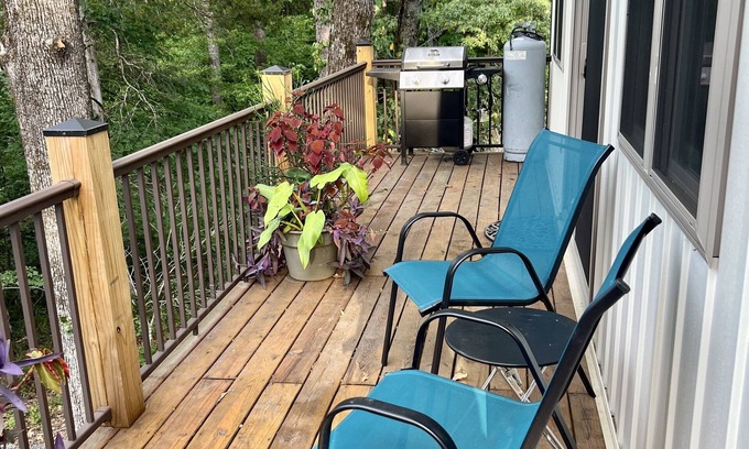 Clinton Apartamento | Happy Bend Hideaway with Lake Front View & Access