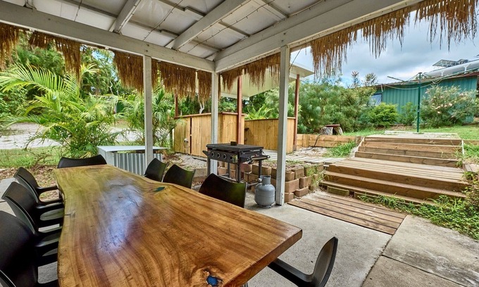 Brisbane Waterfront Casa | Happy Days On The Beach at Bulwer