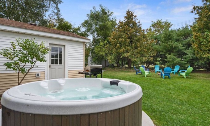 Port Sanilac Casa | Happy Harbor w Hot Tub, Golf Cart and Luxury!
