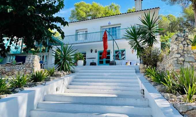 Vallpineda Casa | Happy Home with Pool and BBQ