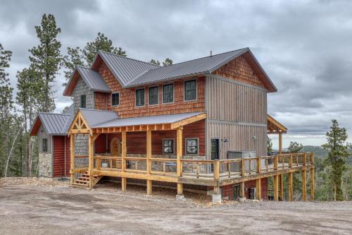 Deadwood Casa | Happy Hour Hideaway