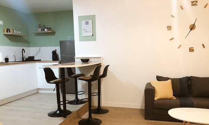 Torcenay Apartamento | Apartment Happy House