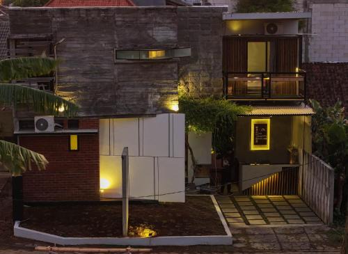 Probolinggo Casa | Happy House BnB Bromo backpacker