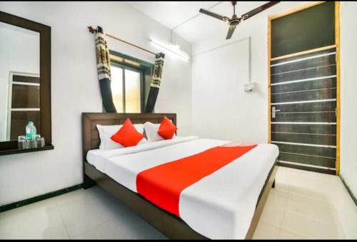 Gogunda Hotel | Happy Stay