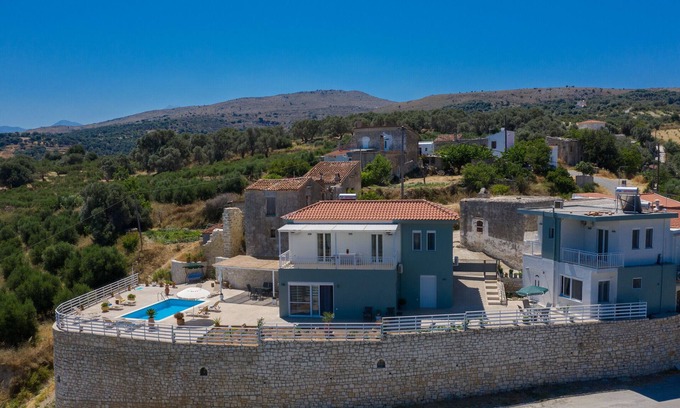 Agia Triada Villa | Haravgi villa 3 ,near resort,private pool