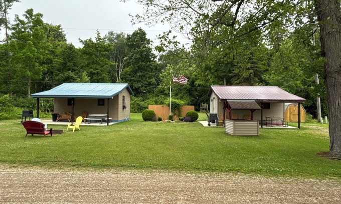 Harbor Beach Cabaña | Harbor Beach~Two Cottages~One Property!