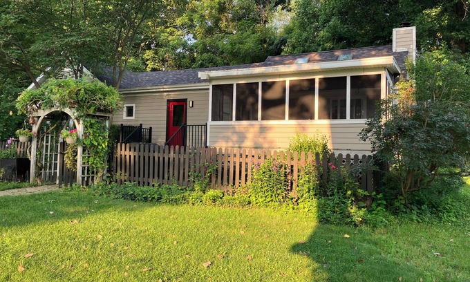 Rolling Prairie Casa | Harbor Country-Rolling Prairie Retreat on 7 private wooded acres w/heated pool