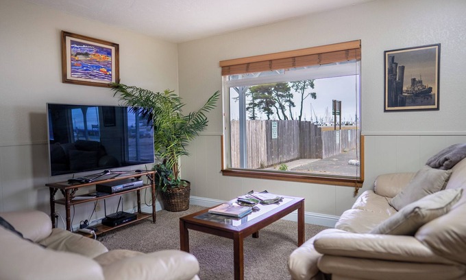 Crescent City Apartamento | Harbor View Apartment 1