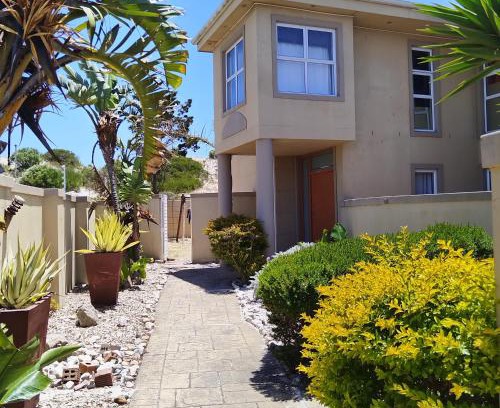 West Beach Casa | Harbour Close Home