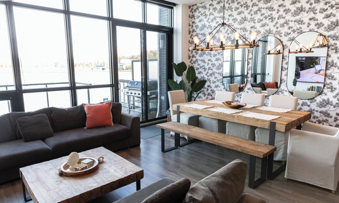 Innisfil Casa | Harbour front Family Fun @ The Harbour House