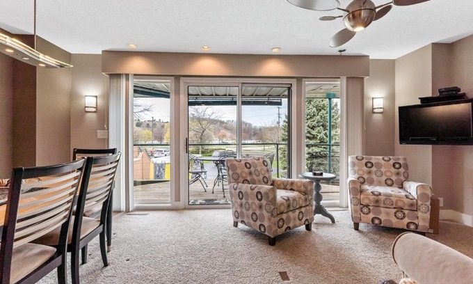 Grand Haven Apartamento | Harbour Haven Cozy 2BDR Condo in Grand Haven 202