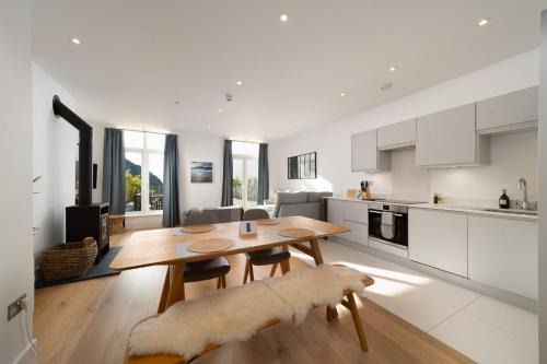 Lynmouth Apartamento | Harbour Lookout, Luxury Family Apt, Sea View and Terrace, 2 Bedrooms,1 Bathroom, Parking