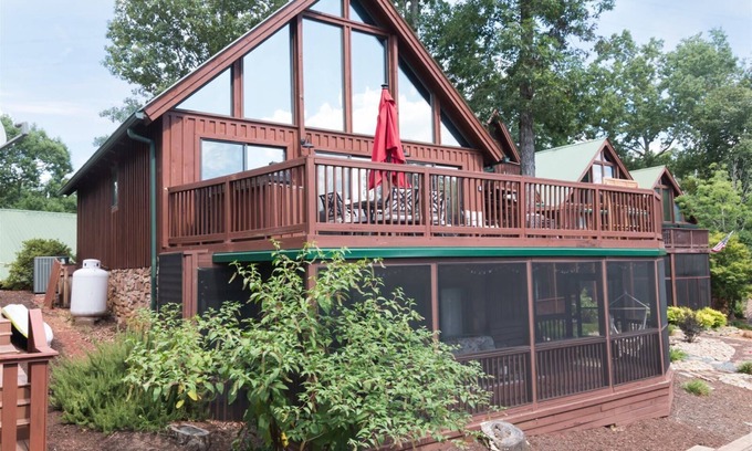 Six Mile Chalet De Esquí | Harbour Pointe Chalet with Boat Slip
