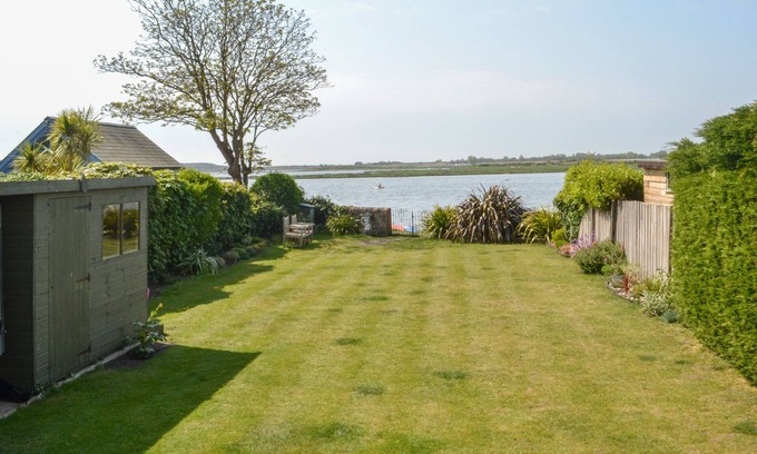 Christchurch Cabaña | VISTA DEL PUERTO, MUDEFORD, admite mascotas en Christchurch, Ref 1006623