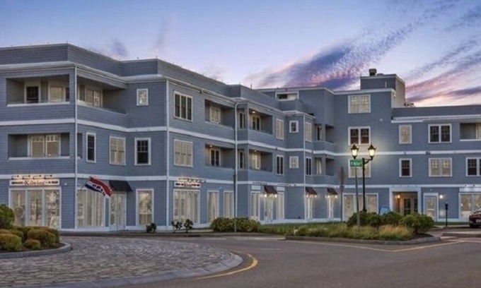 Plymouth Cultural District Condominio | Harbourtown Suites