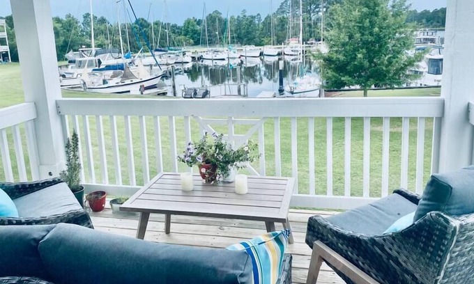 Fairfield Harbour Casa | Harbourview - Overlooking Marina, Fairfield Harbor New Bern