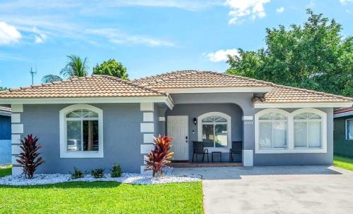 Miami Gardens Casa | Hard Rock Hidden Gem!