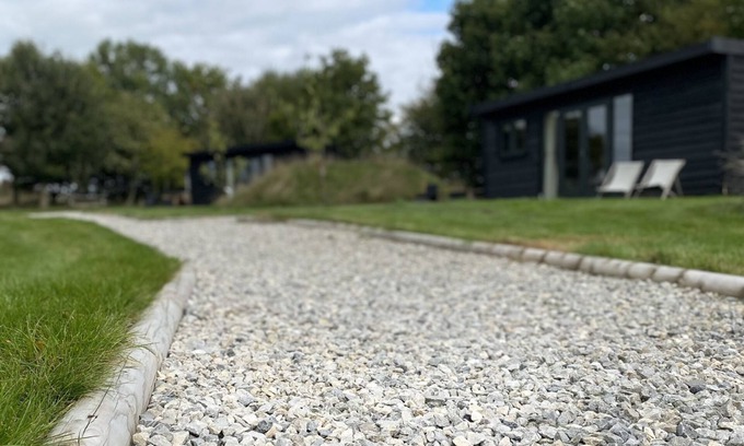 Foolow Cabina | Hare’s Retreat - ( Middle Cabin ) - sleeps 2 guests in 1 bedroom