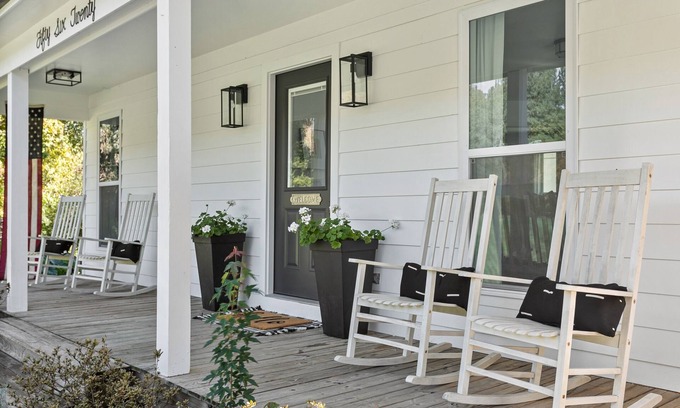 Franklin Casa | Hargrove House - Charming and Dreamy Retreat on 4 acres in Leiper's Fork