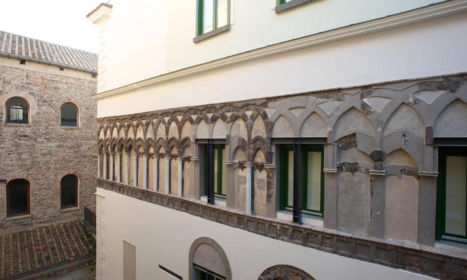 Rione Duomo Apartamento | Haripergo Apartments a bridge for amalfi coast