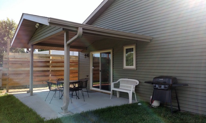 Republican City Cabina | Harlan County Lake - Quiet, Cozy Cabin Space