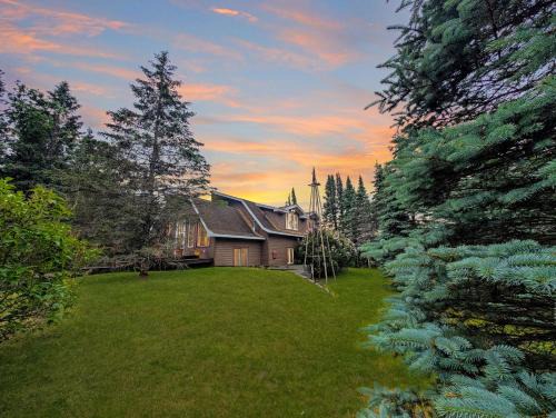 Coffeyville Casa | Harlequin Haven in Boulder Junction WI